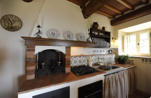 Villabuona Villa | Typical Tuscan house.Great view on Lucca.Private parking/garden.WIFI