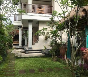 Kedewatan House | Uma Kaya Upstairs