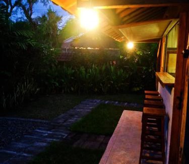 Pejarakan House | Umah Kayu 1-Menjangan homestay