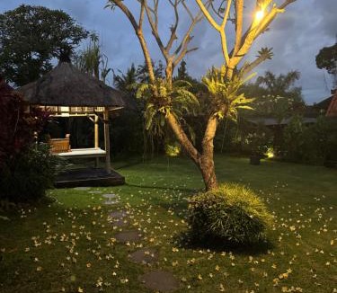 Bengkel House | Umah Lumbung Estetik