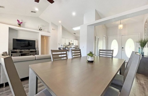Thousand Oaks House | Unique lakeside pool home less than 20 mins from Disney