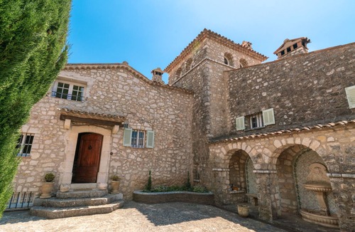 Chateauneuf-Grasse House | Unique Luxury Hill Top Villa - 6 Bedrooms/Large Pool - Cote D'Azur views