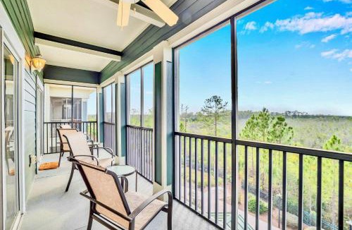 West Kissimmee House | Upscale 3BR Near Disney - Pool and Hot Tub!