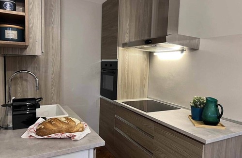 Cit Turin Apartment | Urban Jungle apt - Self Check-in, Metro, Train
