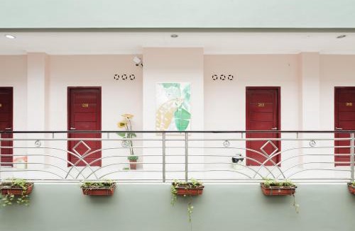 Banjarmasin Hotel | Urbanview Hotel Niraz Banjarmasin by RedDoorz
