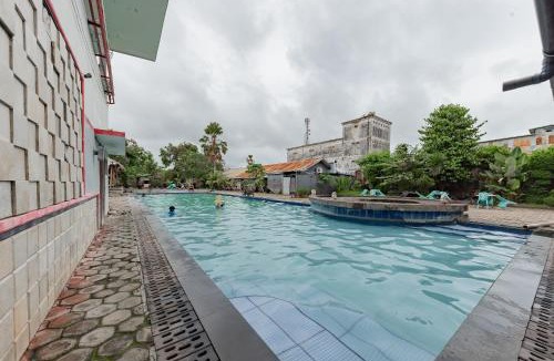 Ketapang Hotel | Urbanview Hotel Onyx Ketapang by RedDoorz
