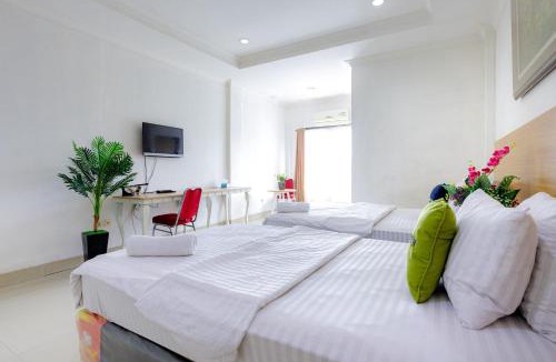 Bekasi Hotel | Urbanview SRB near Mall Ciputra Cibubur by RedDoorz