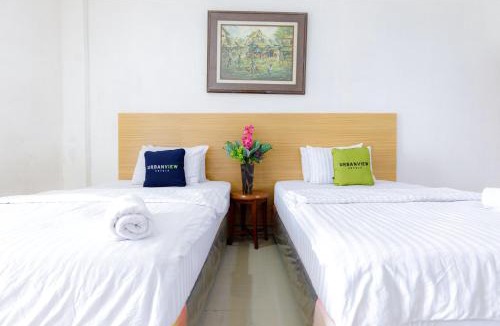 Bekasi Hotel | Urbanview SRB near Mall Ciputra Cibubur by RedDoorz