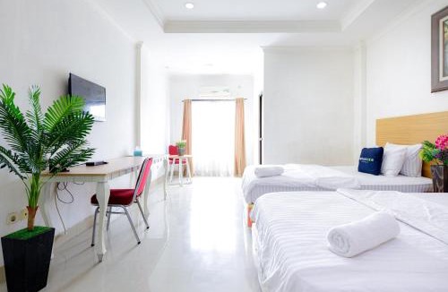 Bekasi Hotel | Urbanview SRB near Mall Ciputra Cibubur by RedDoorz