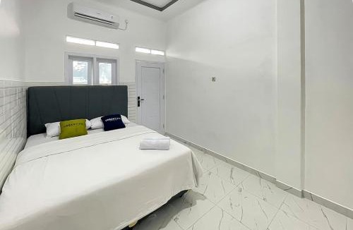 Banjarharjo Hotel | Urbanview Syariah Sasarengan Inn near RSUD Waled Cirebon