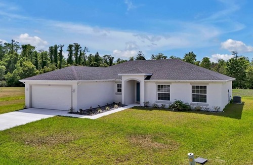 Poinciana House | Vacation Relax, Play and COMM Pool-20 Miles from Walt Disney World
