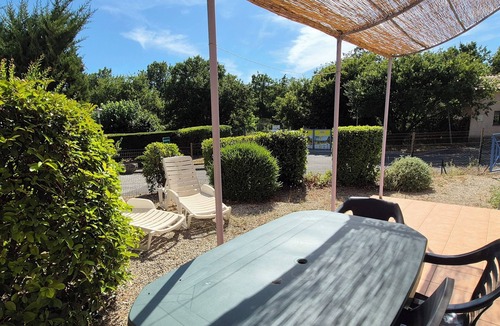 Tourrettes Apartment | Vacation residence with garden and 2 swimming pools. Ideal for summer vacations.