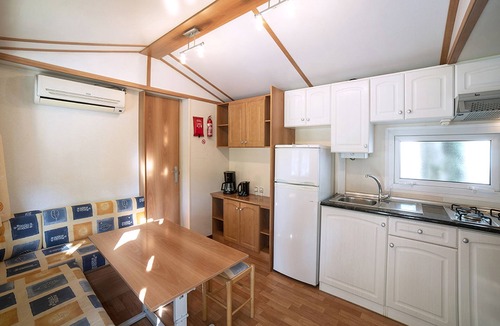 Manerba del Garda House | Vacation resort Baia Verde Mobile Home Charme for 5 persons