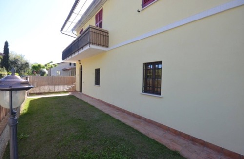 Querceta Apartment | Valentina house, apartment, ideal couple or family