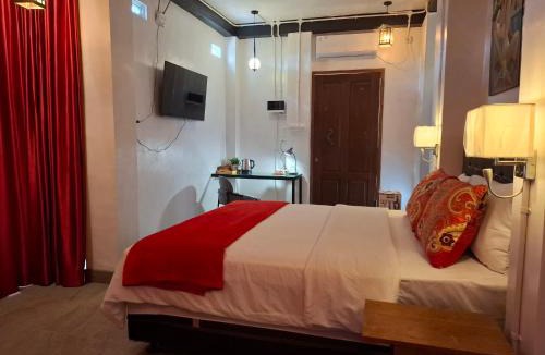 Salatiga Bed & Breakfast | Valhalla Bed and Breakfast