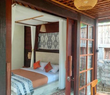 Pemuteran House | VANAYA wooden Lodges in Lush Garden