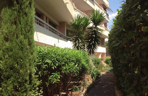 Vence Apartment | Vence charming apartment near historic town 15 minutes from the beaches