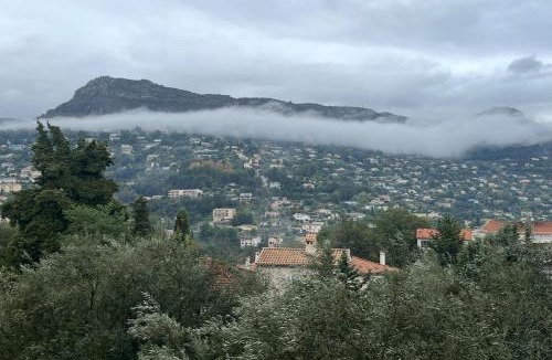 Vence Apartment | Vence Two bedrooms with a terrace