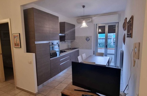 Marina di Massa Apartment | Very central apartment 300 m from the sea with parking space
