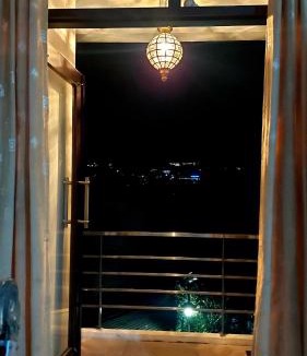 Bandung Villa | Vila Keluarga Syariah Mawar 82, Dago Resort 4BR dengan Privat Pool BBQ dan Rooftop