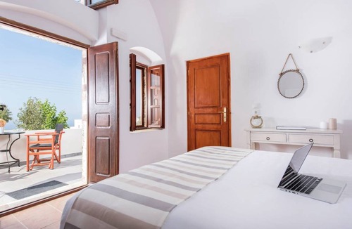 Pyrgos Villa | Villa ∙ 1 bedroom ∙ 3 guests