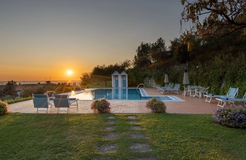 Corsanico Villa | Villa Ai Venti 8, Emma Villas
