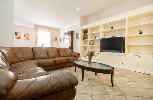Naples House | Villa Alessandra- Comfort e spazio a Napoli
