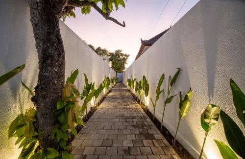 Kelating Villa | Villa Amerta Stynn - Stylish 2BR Tropical Retreat Villa near Kelating Beach
