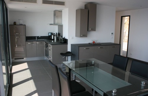 Saint-Jeannet Apartment | Villa Apartments, private garden and pool, panoramic sea view