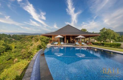 Kayu Putih Villa | Villa Asem Kembar-Breathtaking Clifftop Luxury Honeymoon Villa!