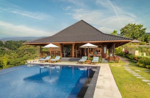 Kayu Putih Villa | Villa Asem Kembar-Breathtaking Clifftop Luxury Honeymoon Villa!
