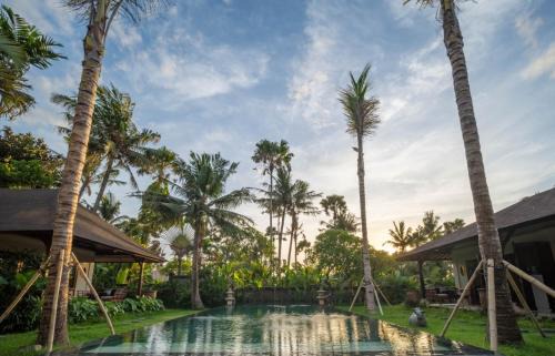 Cemagi Villa | Villa Asmara Cemagi - Fully Staffed Peaceful Beachside Villa