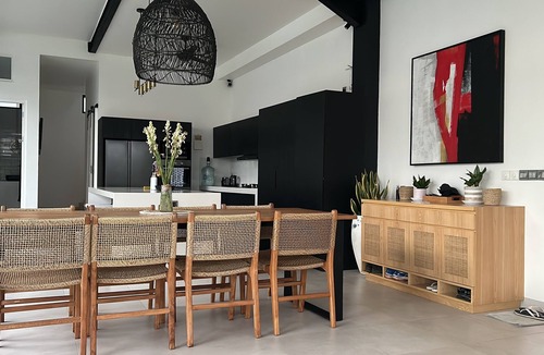 Batu Bolong Villa | Villa Bali Escape– Private Ricefield Retreat, Steps from the Canggu Action