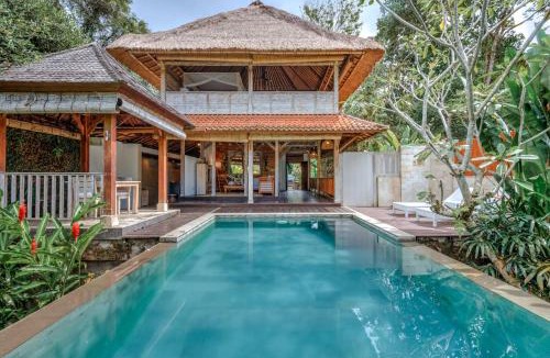Kedewatan Villa | Villa Bedauh Wetan by Manara