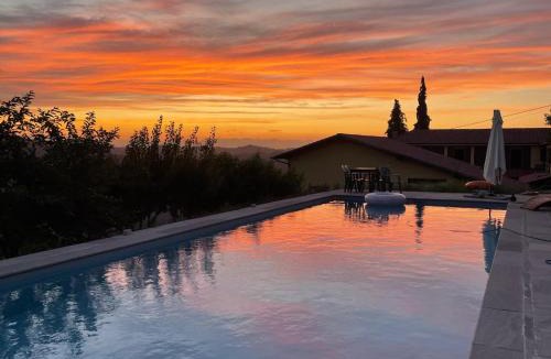 Cossano Belbo Apartment | Villa Belpoggio Langhe Wine Country 15m pool High-Speed WiFi