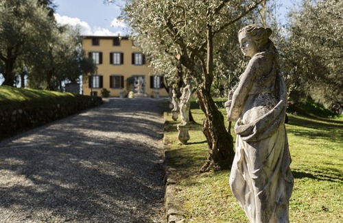 Vicopelago Villa | VILLA BELVEDERE FIORELLA-1600'S VILLA WITH PRIVATE POOL, WIFI AND PARKING