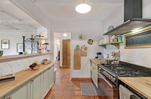 Levens Villa | Villa Benni - Swimming pool mountain view, Levens, France
