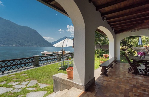 Sala Comacina Villa | Villa Bianca - Front Lake Pool