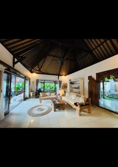 Penestanan Apartment | villa Budi private Jungle view