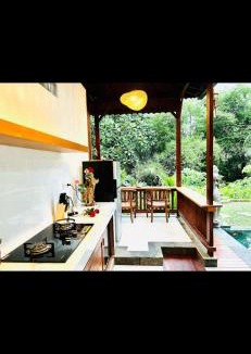 Penestanan Apartment | villa Budi private Jungle view