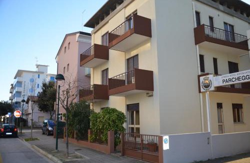 Lignano Sabbiadoro Apartment | Villa Carlotta
