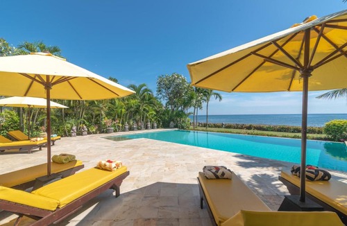 Lokapaksa Villa | Villa Cerah beachfront