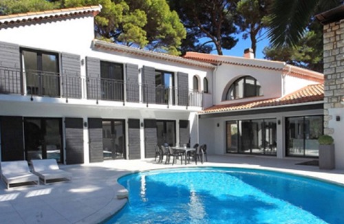 Cap-d'Antibes Villa | Villa Chenes Verts