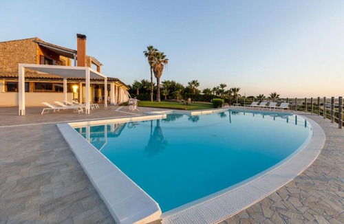 Paceco Villa | Villa Cielo