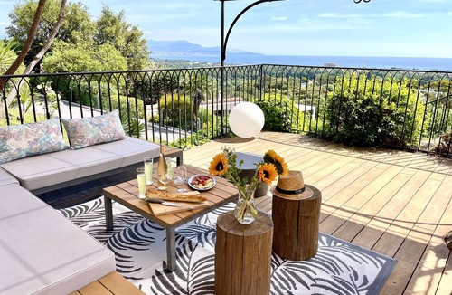 Antibes Villa | Villa Citadelle Great views, Pool, hot tub, pool table, gym Family/friends vacay