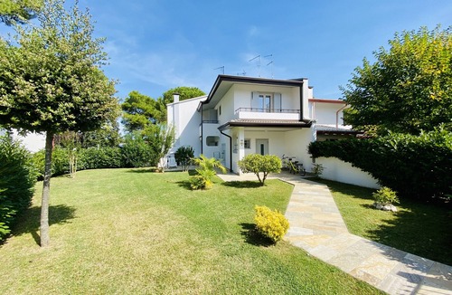 Bibione Lido dei Pini Villa | VILLA COMETA 3 - VERY BIG GARDEN