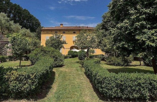 Badia Cantignano Apartment | VILLA CONTRONI .