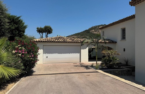 Les Restanques Villa | VILLA CYCAS - Sea view - Luxurious vacation villa with all comforts