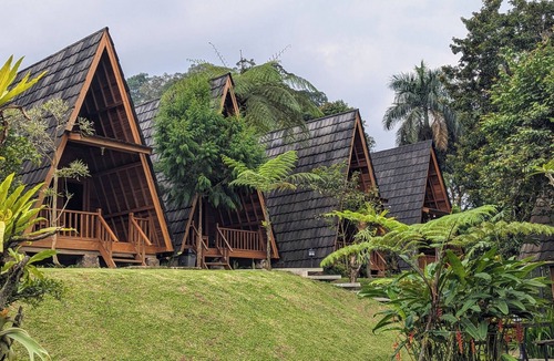 Sukabumi Villa | Villa de Gema
