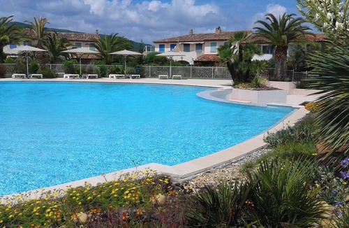 La Rouviere Villa | Villa 'Domaine Du Golf De Roquebrune' with Sea View, Wi-Fi and Air Conditioning